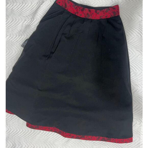 White House Black Market Skirt, Size 4 – Elegant Black, Delicate & Sophisticated - Picture 14 of 16